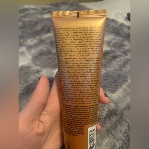 Bumble and Bumble BB Glow Bond-Building Styler cream - Picture 2 of 2